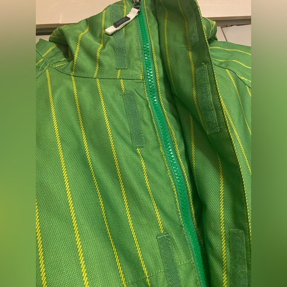 New Burton Snowboard Jacket - Picture 7 of 12